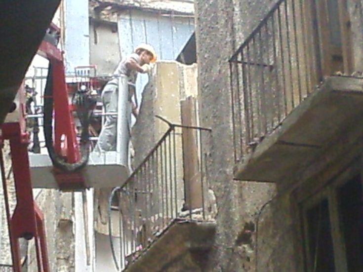 Cosenza Vecchia, dopo il crollo i lavori proseguono a ritmo serrato (FOTO) 65 CAM01175