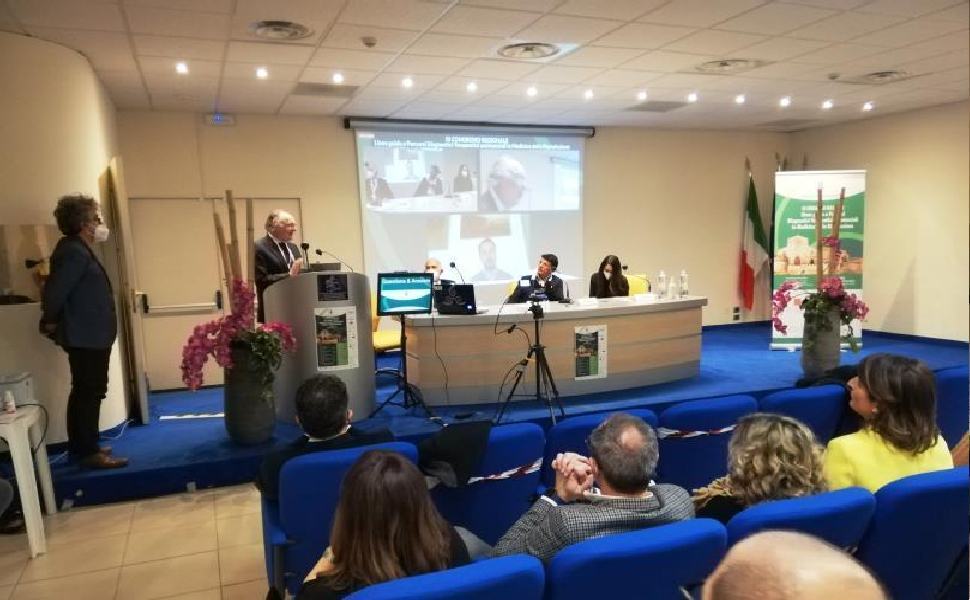 Procreazione assistita, gli specialisti a Cosenza "in Calabria c'è ancora molto da fare" 51 CONGRESSO procreazione assistita Cosenza