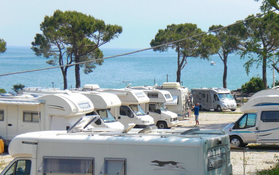 Turismo, camperisti ai 4 candidati presidente della Calabria "implementare il settore" 51 Camper