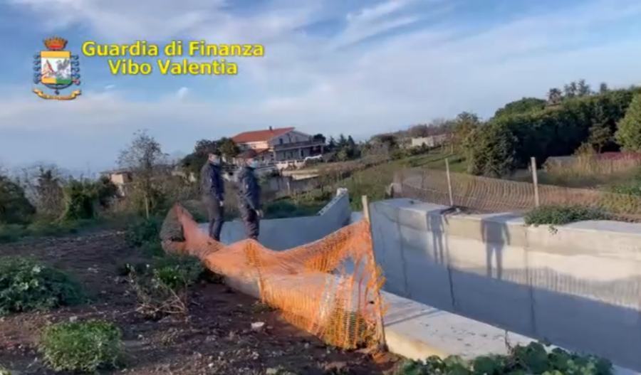 Cantiere ospedale Vibo: 7 indagati per disastro ambientale, anche dirigenti regionali 51 Cantiere vibo ospedale sequestro 01