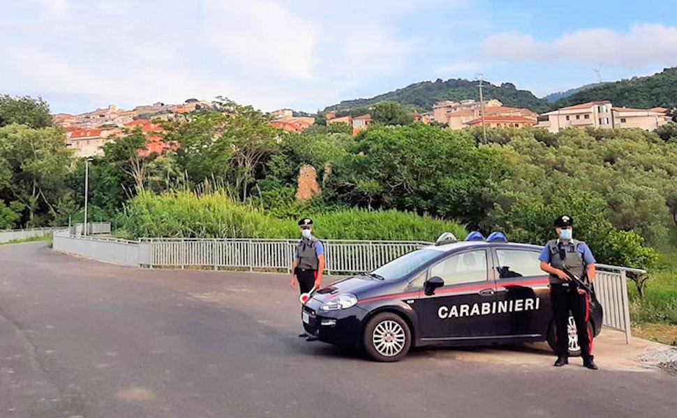 Aggrediscono e rubano i risparmi di una bracciante agricola, bloccati marito e moglie 51 Carabinieri 187