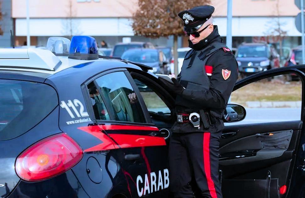 Carabinieri 195