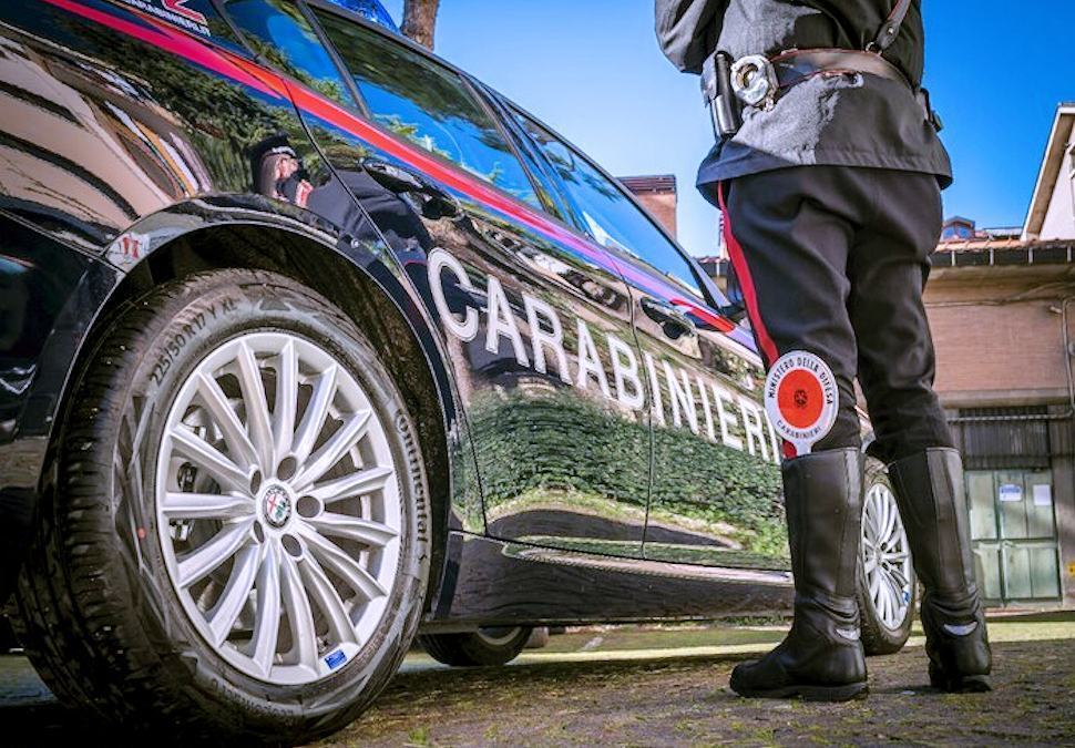 Nascondeva 400 grammi di canapa in un frigorifero spento: arrestato 48enne 51 Carabinieri 203
