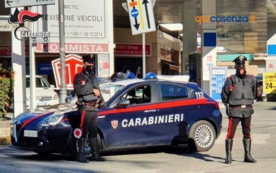 Cosenza, riconosce il presunto autore di un furto. Carabinieri fermano un giovane 51 Carabinieri Cosenza 32
