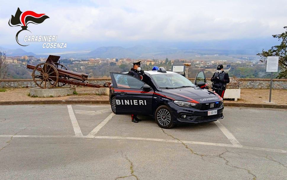 Spaccio di droga nelle vicinanze delle scuole. Arrestato un 20enne cosentino 51 Carabinieri Cosenza 36