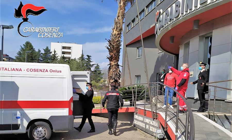 Carabinieri Rende donano3