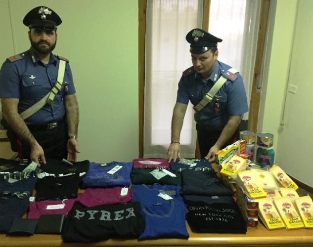 Rubavano in negozi nel Cosentino: arrestate tre donne 51 Carabinieri Scalea 2