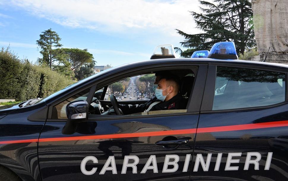 Carabinieri auto 34