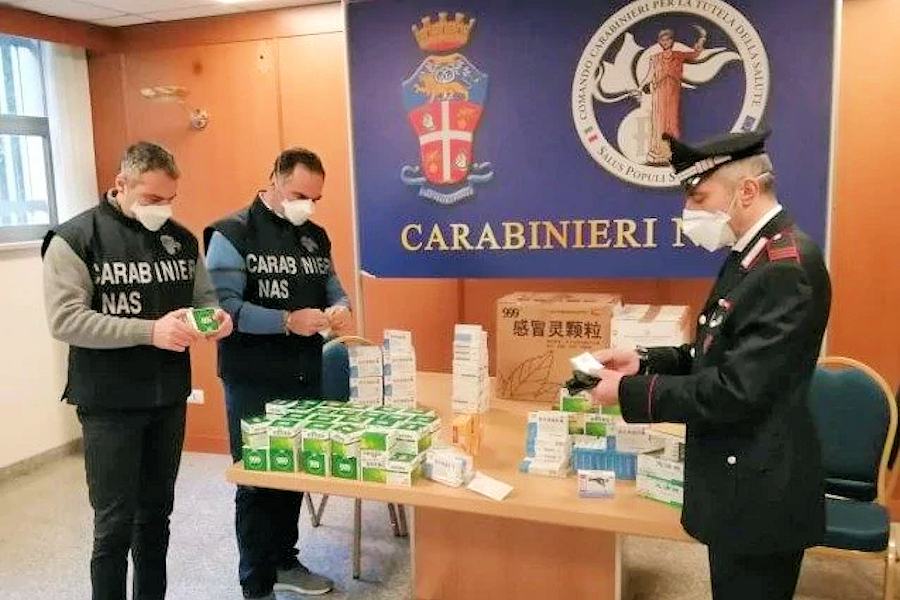 Maxi sequestro di farmaci cinesi clandestini. Venduti per curare influenza e Covid 77 Carabinieri del nas farmaci cinesi1