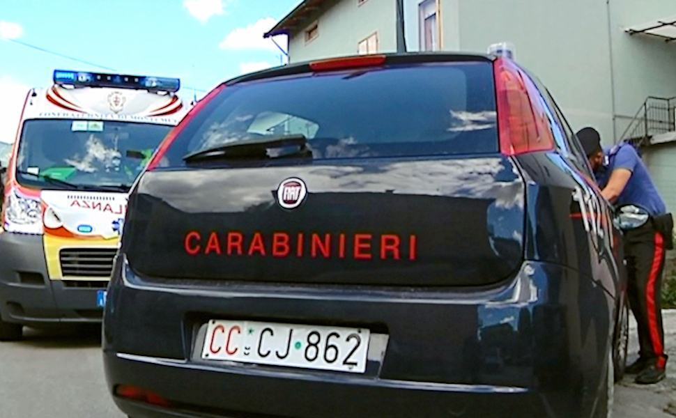 Carabinieri e ambulanza 1