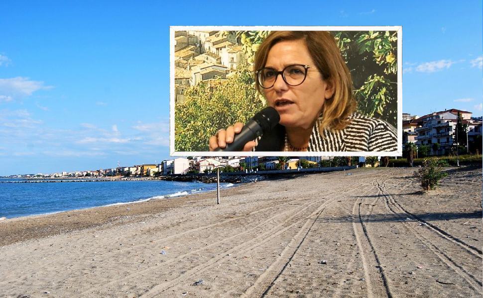 "Via dalla spiaggia barche, relitti e ormeggi". L'aut aut del sindaco in vista dell'estate 51 Cariati 11
