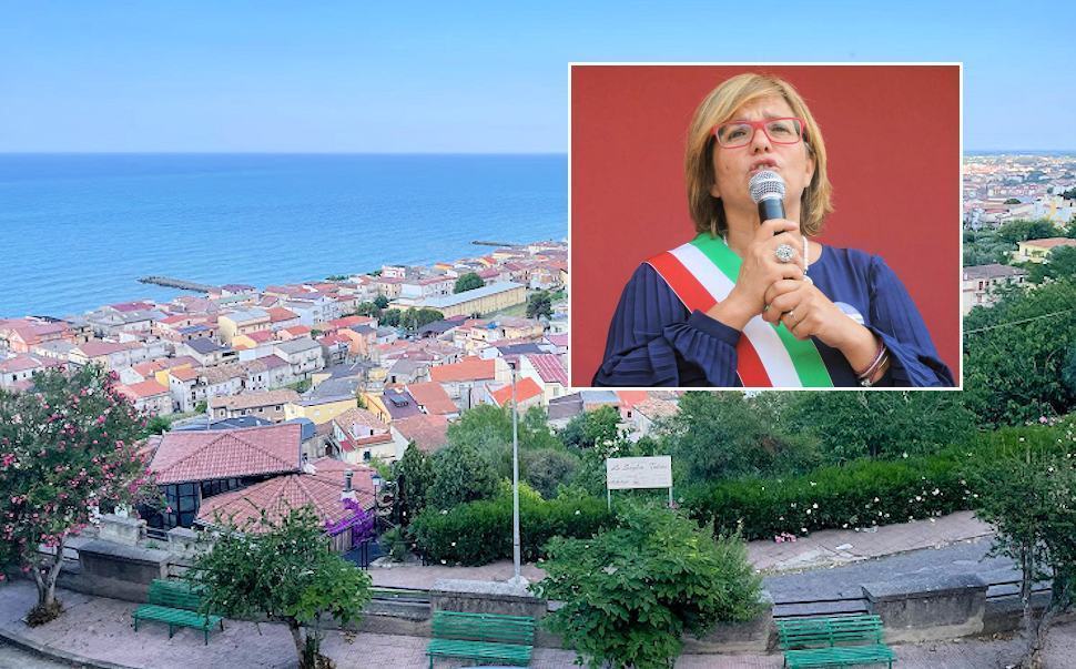 A Cariati è emergenza rifiuti, il Sindaco denuncia "boicottaggi nella raccolta" 56 Cariati Sindaco Filomena Greco 1