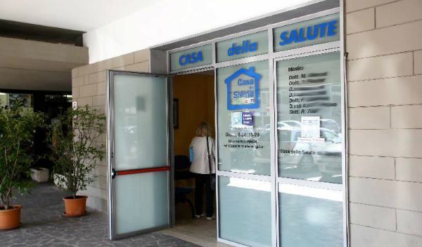 Cosenza in Comune, diritto alla sanità: "Per curare i malati non serve un nuovo ospedale" 55 Casa della salute