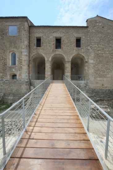 Si minaccia di portare il restauro del Castello Svevo all'attenzione del ministero dei beni culturali 62 Castello Normanno Svevo Cosenza 2
