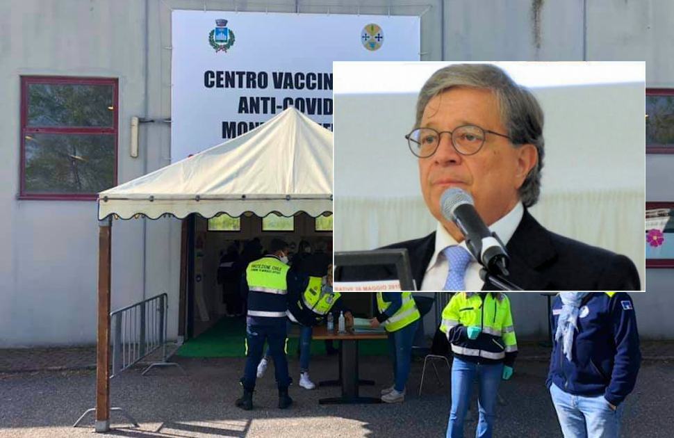 "A Montalto dosi col contagocce e persone mandate a casa. Così chiudiamo il centro" 51 Centro vacini Montalto uffugo