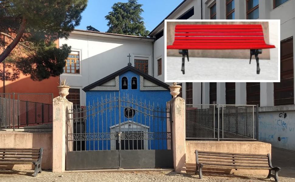 Chiesa del Crocifisso dellArenella panchina rossa cosenza