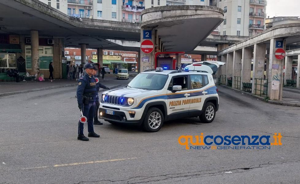 Controlli polizia provinciale Autostazione 01