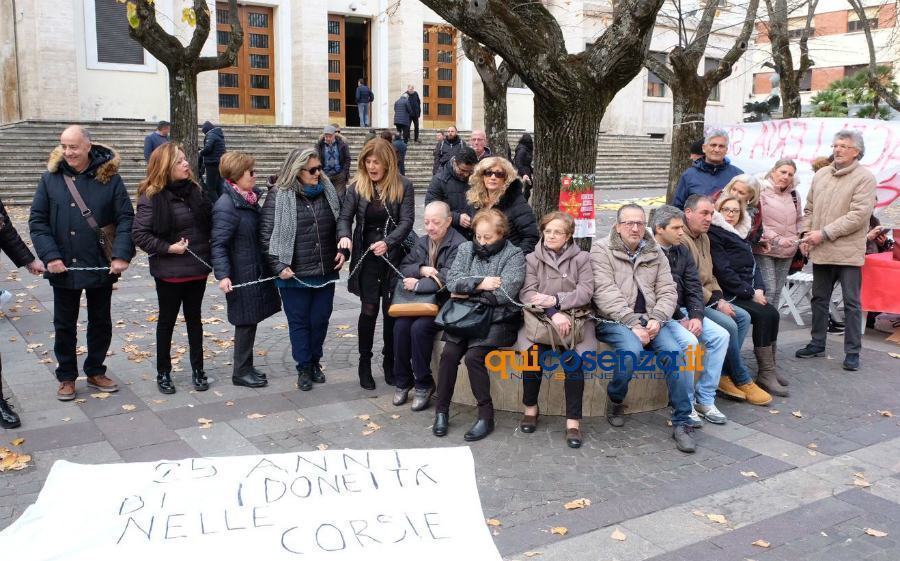 Oss Cosenza, i lavoratori accettano il "ricatto" della ditta 51 Coopservice 04 1