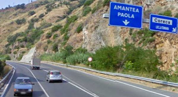 Ciclista investito da un camion sulla statale 18 nei pressi di Amantea 51 Coreca-Amantea-