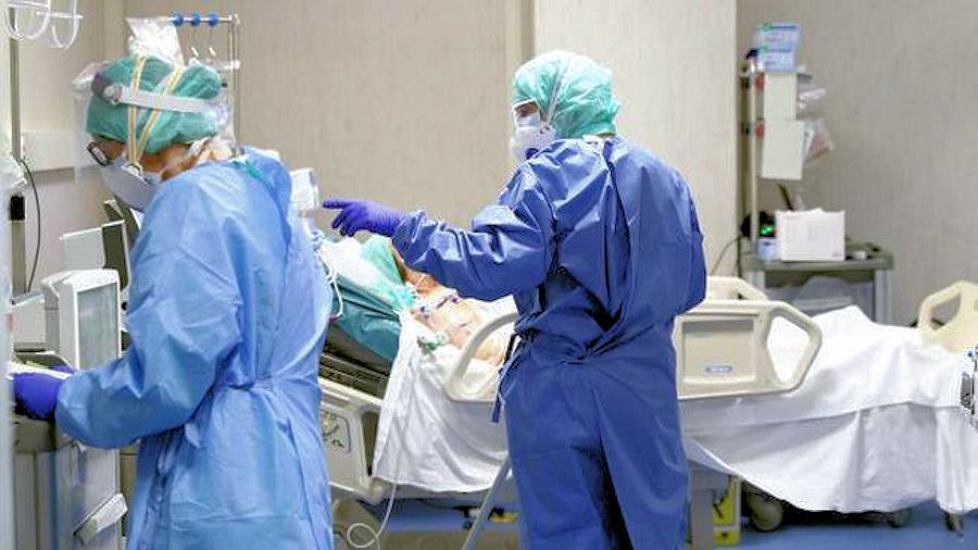 Scendono i nuovi contagi in Calabria (+198), ma da ieri altre 6 vittime. Giù i ricoveri 51 Coronavirus 71