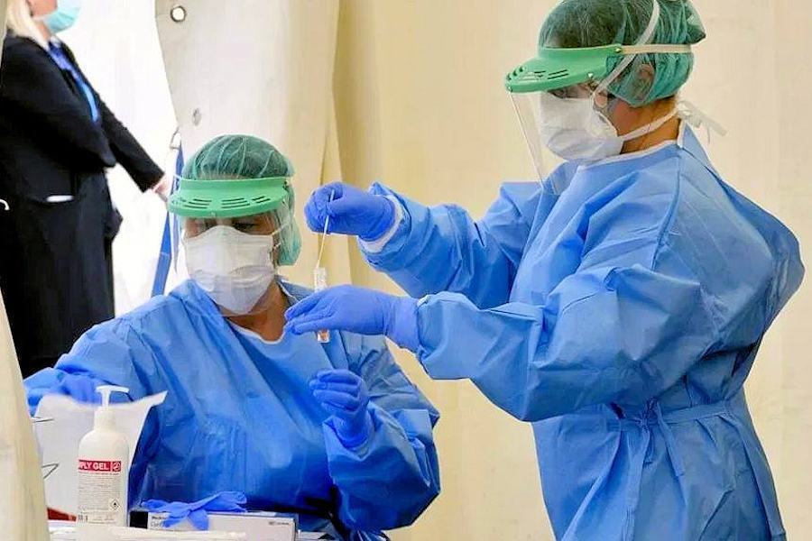 Variante indiana in Italia, padre e figlia positivi. Crisanti "allora è già diffusa" 65 Coronavirus Calabria 47