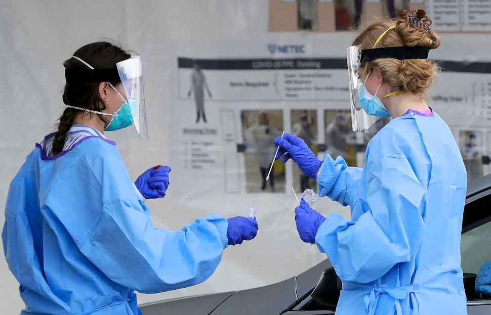 Calano i contagi in Calabria (+203), ma ci sono 6 vittime. Scendono le intensive 51 Coronavirus medici3 8
