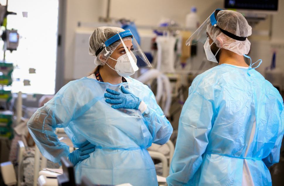 Contagi in ulteriore discesa in Calabria (+1.494), netto calo dei ricoveri. Positività al 19,48% 51 Coronavirus medici6 20
