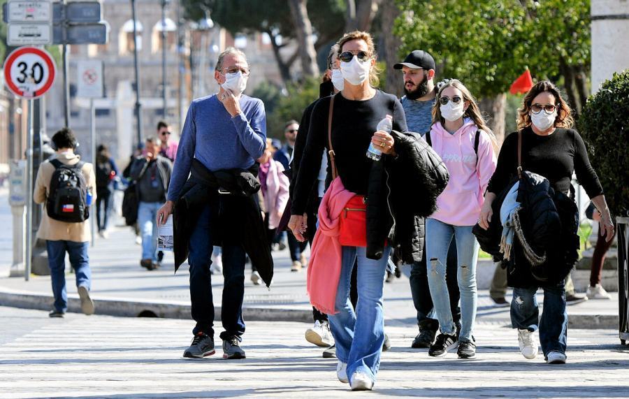 CTS "sì alla stretta". Rafforzare la zona gialla e chiusure nei week end come a Natale 68 Coronavirus persone 3
