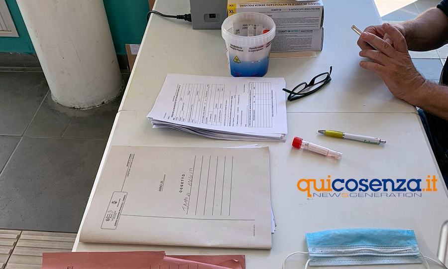 Coronavirus tamponi stazione Paola04