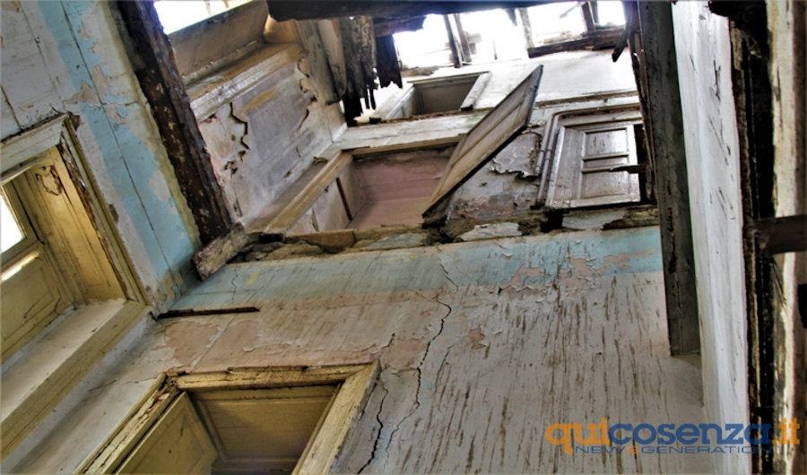 Cosenza Centro Storico crolli4