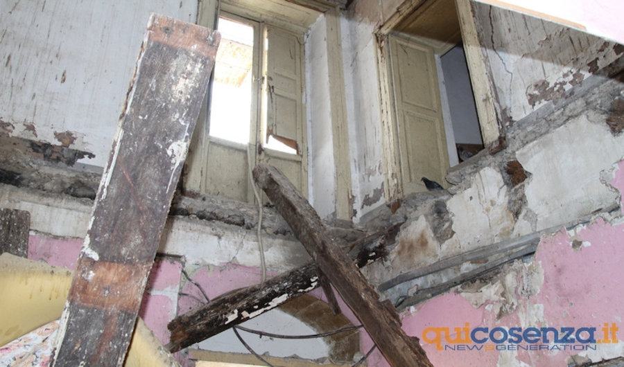 Cosenza Centro storico crollo3