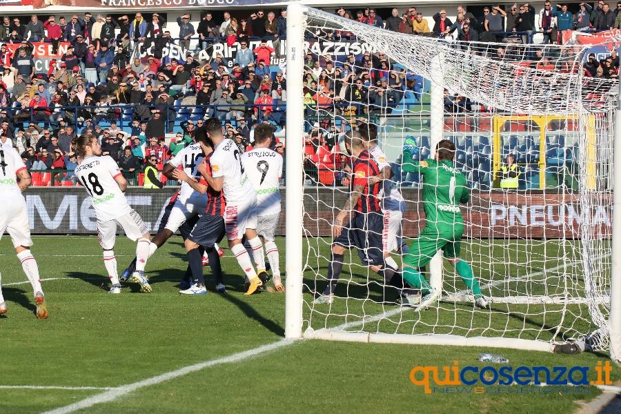 Cuore, lotta e voglia di vincere. Un grande Cosenza batte la Cremonese... e la sfortuna 53 Cosenza Cremonese26