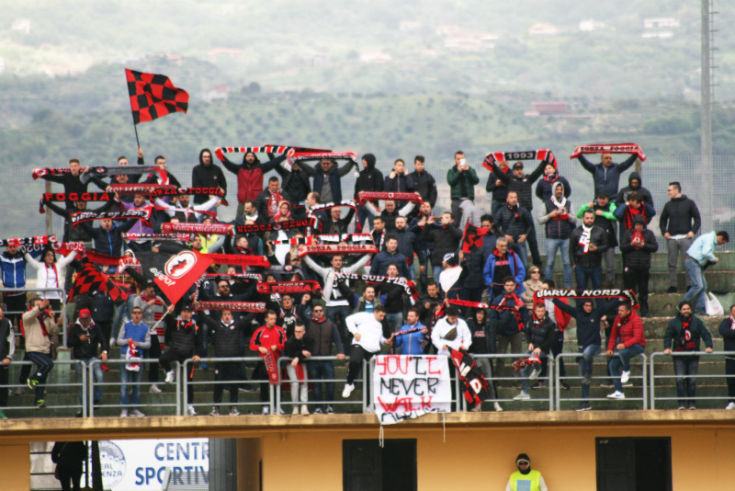 Cosenza - Foggia, Daspo di un anno per due dirigenti pugliesi 56 Cosenza Foggia 06