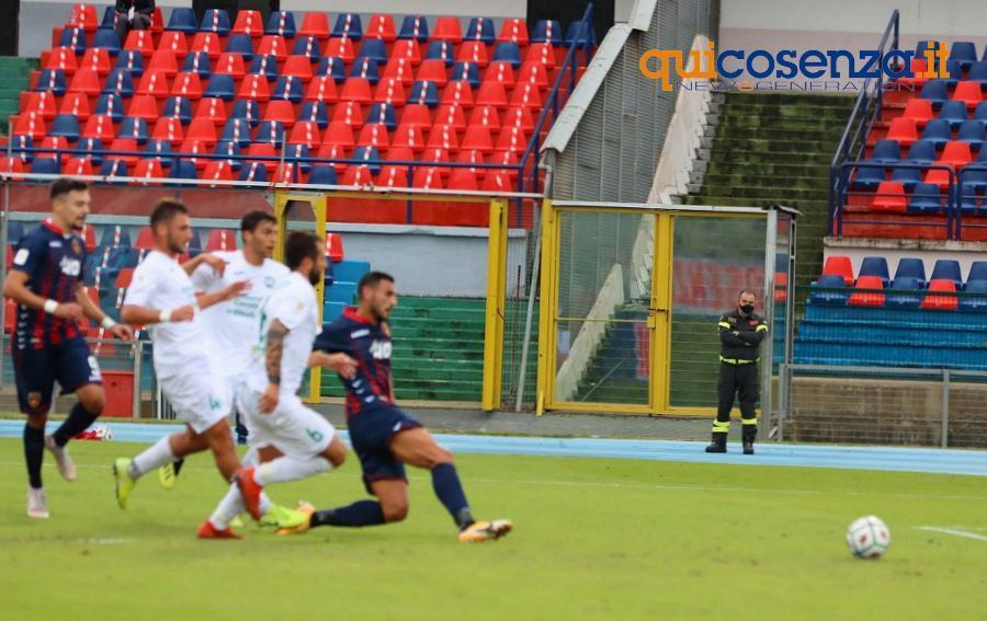 Petrucci-Kone, Monopoli battuto 2 a 1. Cosenza al 4' turno di Coppa Italia 56 Cosenza Monopoli