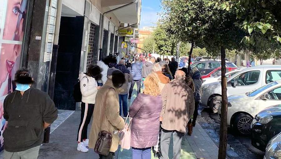 Cosenza assembramnti