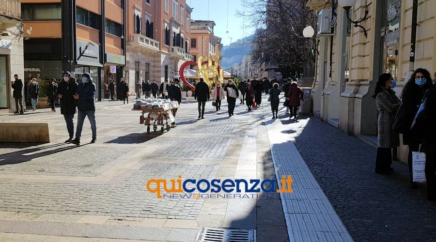 Linea dura del CTS: chiesto al Governo il lockdown per tutto il periodo di Natale 55 Cosenza corso mazzini 2