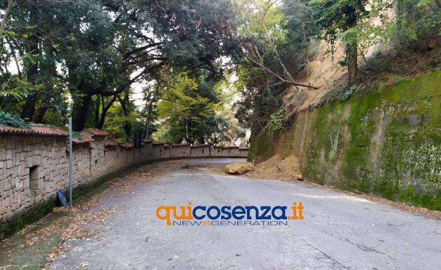 Cosenza frana villa vecchia