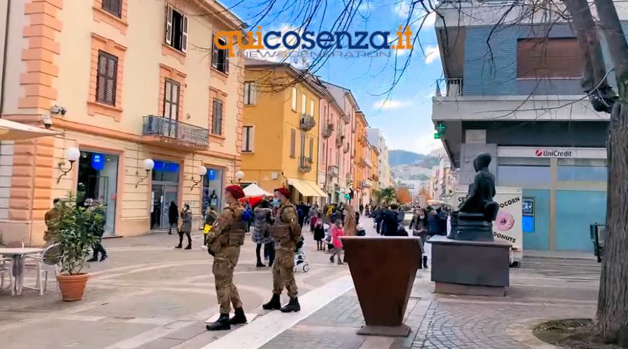 Saranno inasprite le soglie dell'indice Rt. La Calabria sarebbe già in zona arancione 53 Cosenza militari corso mazzini 1
