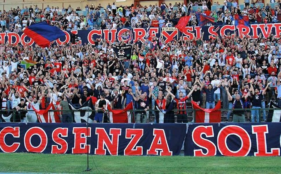 Cosenza tifosi 2