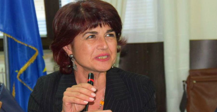Incontro con il Prefetto, sospesa la protesta dei dipendenti del Marrelli Hospital 51 Cosima di Stani prefetto crotone