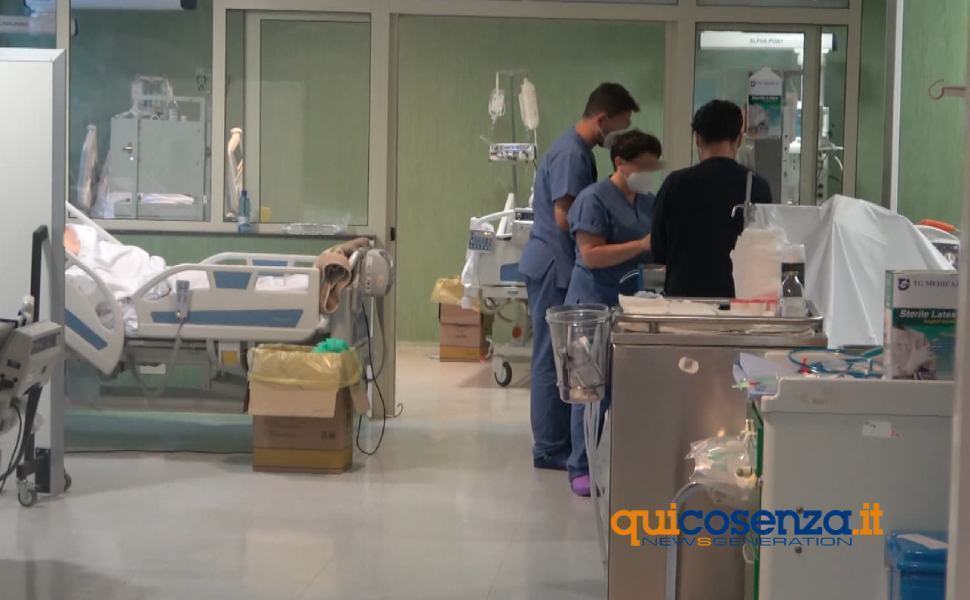 Covid rianimazione cosenza ospedale annunziata 01