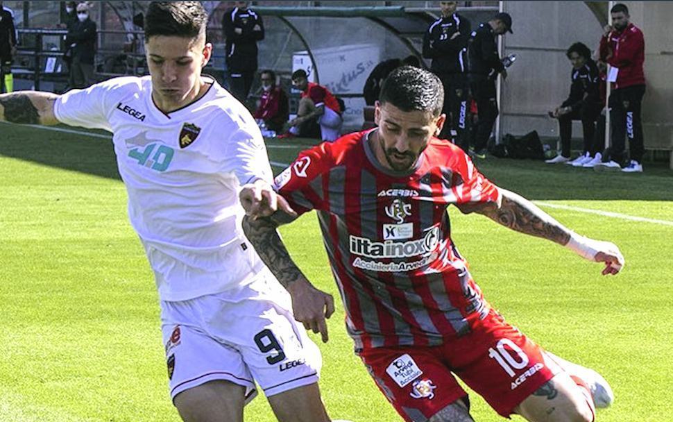 Larrivey illude il Cosenza, poi la Cremonese ribalta il match e si prende i 3 punti 68 Cremonese Cosenza buono