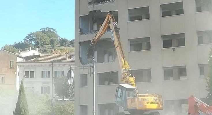 Demolizione Ex Hotel Jolly 12 Nov 2018 1