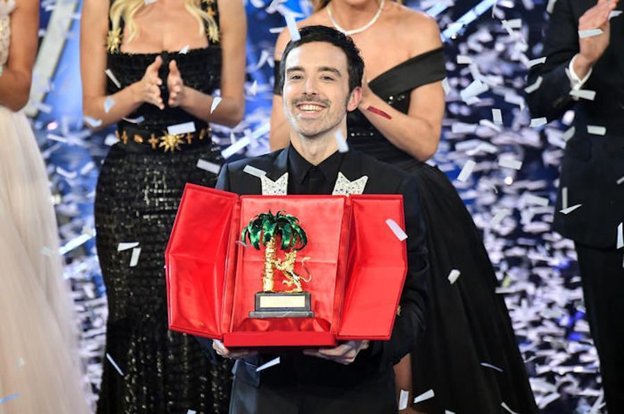 Sanremo, trionfa Diodato che vince il premio Mia Martini. Giallo sulla "spoilerata" di Sky 56 Diodato