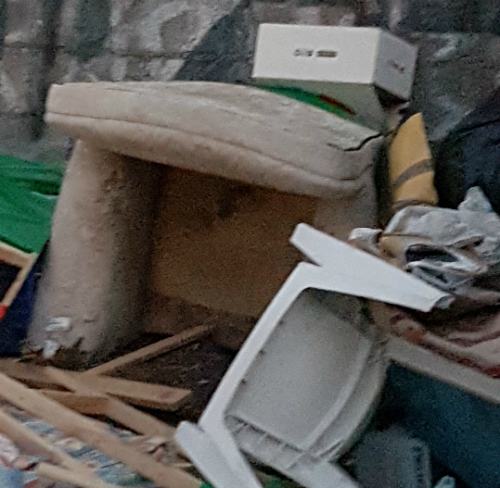 LA SEGNALAZIONE - Arcavacata discarica a cielo aperto: da Rende e altre zone scaricano rifiuti (FOTO) 66 Discarica 3