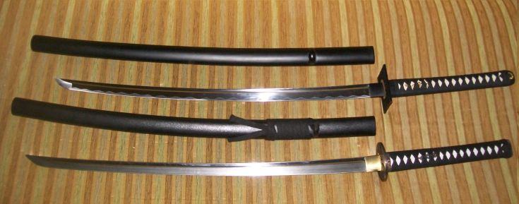 Spade Katana, apparati anti microspie e pistole in casa, arrestato 51 Double edge katana 88dec emperor series 28 3 4 double edged blade special order item 300x300 1