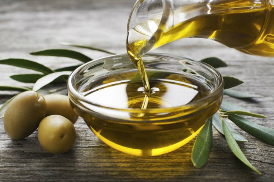 Consumi: arriva l’olio nuovo ma crolla la produzione Made in Italy 59 Dove comprare Olio Extravergine di Oliva 658x438 1 4