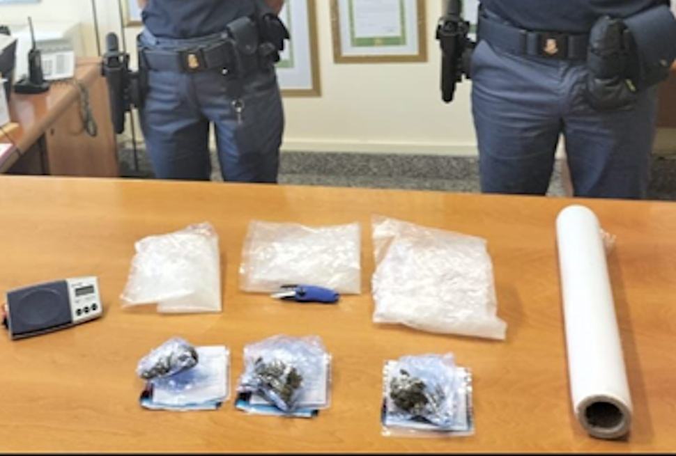 Controlli della polizia a Vibo contro lo spaccio di droga. Un arresto e 5 persone segnalate 51 Droga Vibo 1