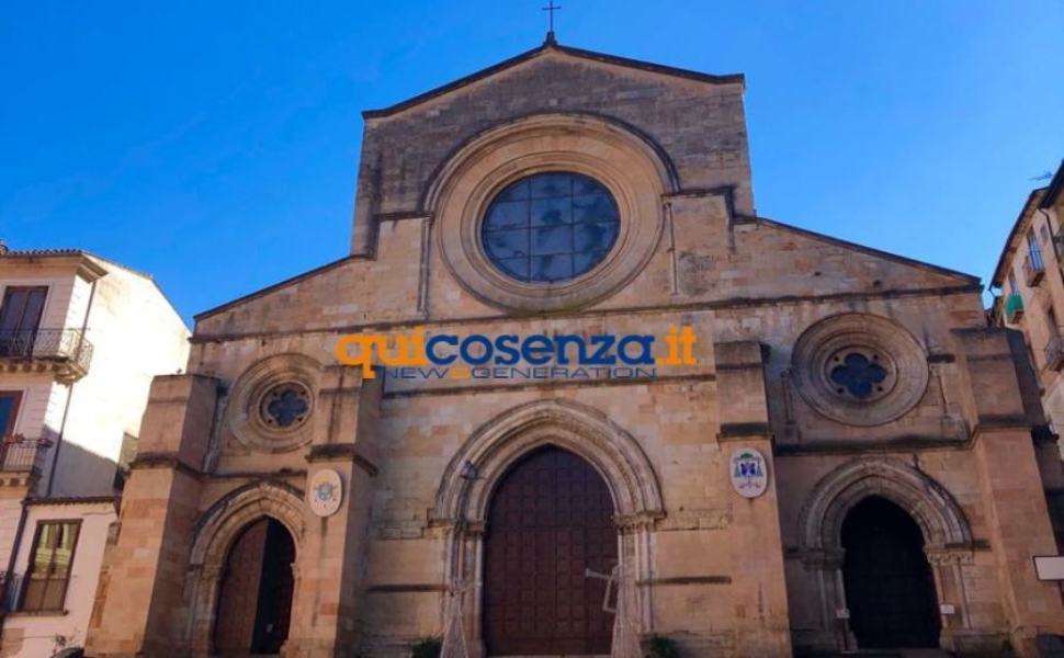 "8centoCosenza APS", davanti le chiese per contribuire agli eventi dedicati al Duomo 51 Duomo Cattedrale Cosenza 1 5
