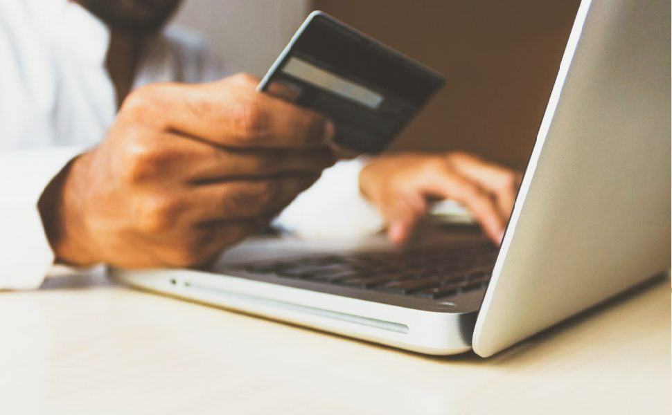 Acquisti online, calabresi diffidenti: la Regione è in fondo alla classifica 51 E commerce 1000x600 1